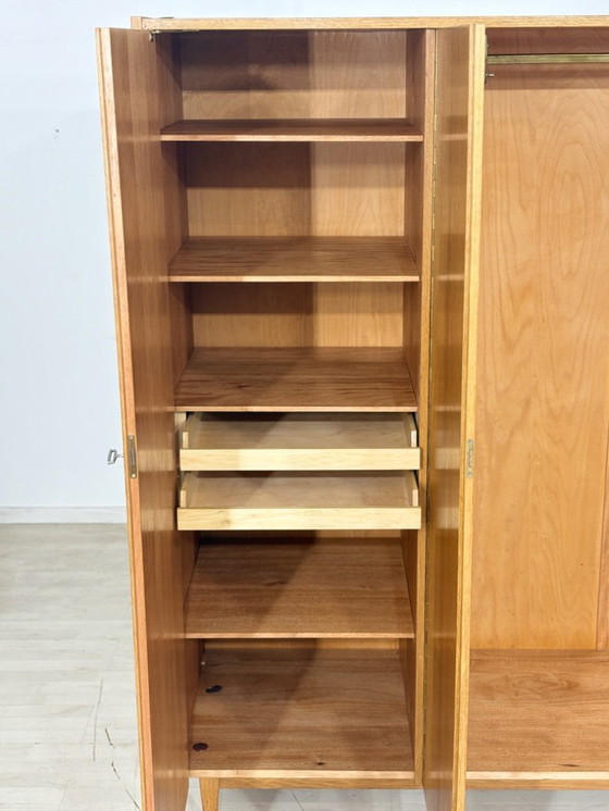 Image 1 of Magnifique armoire vintage, placard à linge, meuble en bois, style milieu du siècle