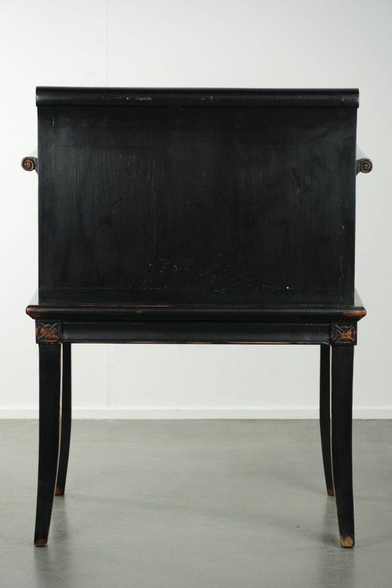 Charakteristischer und eleganter schwarzer Holzstuhl/Beistellstuhl aus dem 20. Jahrhundert im asiatischen (photo 4 of 14)
