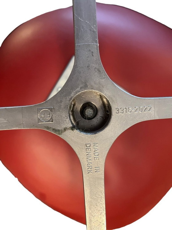 Image 1 of Fauteuil Swan en cuir rouge indien par Arne Jacobsen pour Fritz Hansen