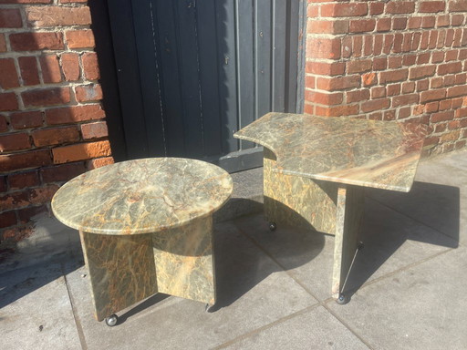 Ensemble de 2 tables d'appoint sur roulettes en marbre/pierre naturelle