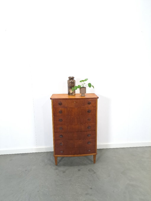 Cassettiera curva danese con 7 cassetti e maniglie rotonde