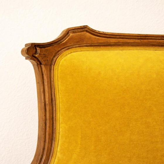 Image 1 of Sofa im Jugendstil aus Walnussholz und senffarbenem Samt