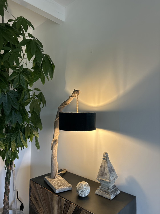 Image 1 of Lampe de chevet en bois flotté