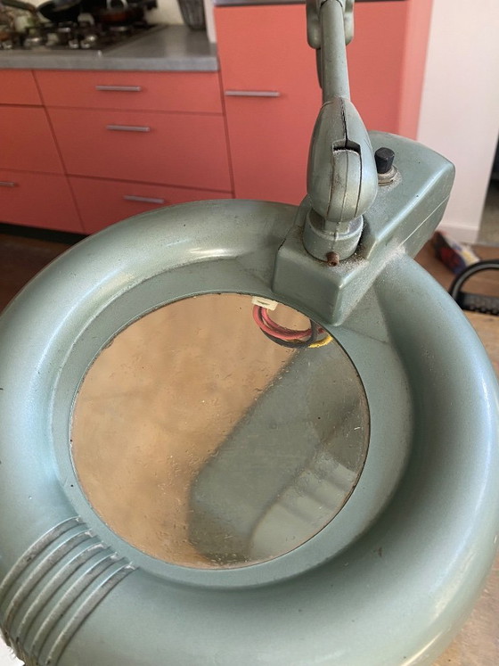 Image 1 of Dazor floating fixture USA