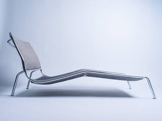 Image 1 of Poltrona Living Divani Frog Lounge – Piero Lissoni (Tessuto grigio / Cromo)