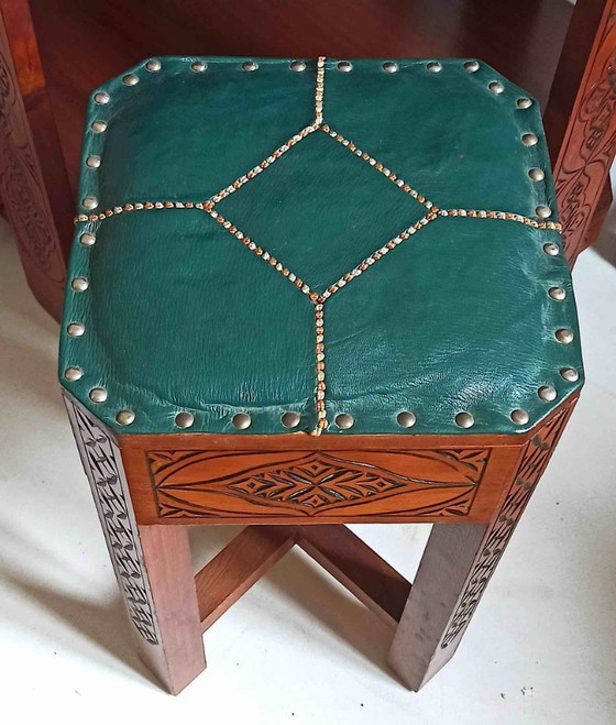 Image 1 of Octagonal pedestal table + 2 footstools Colonial 30s