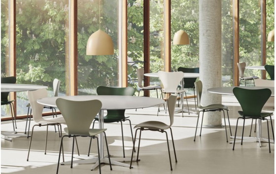 Image 1 of Arne Jacobsen butterfly chairs