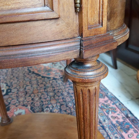 Image 1 of Antiker französischer Beistelltisch oder Nachttisch mit Intarsienarbeit, Frankreich