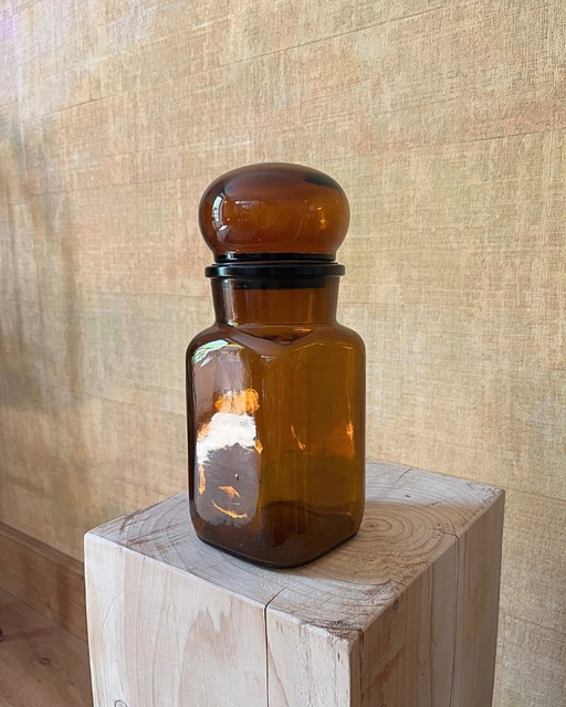Pot d'apothicaire vintage en verre ambré - France