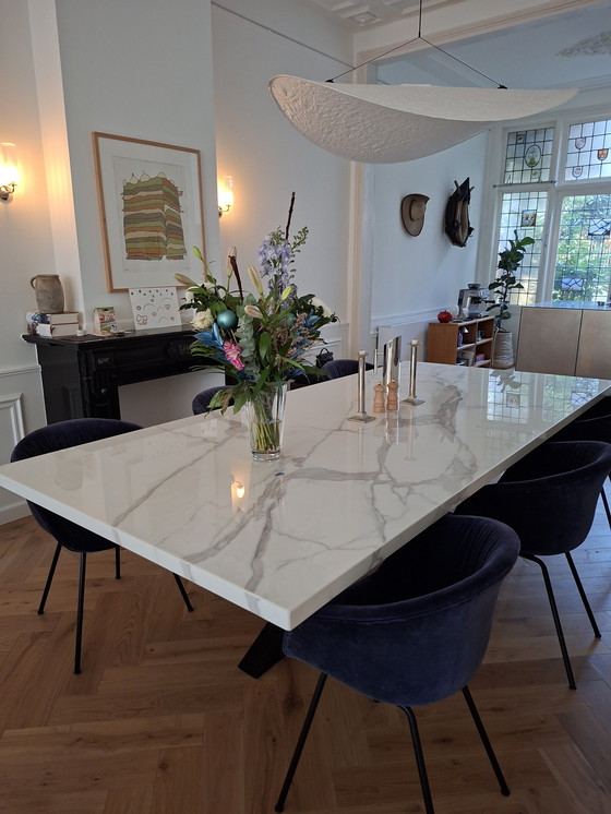 Image 1 of Mesa de comedor de cerámica Marble-Look 280cm x 130cm x 79cm como nuevo