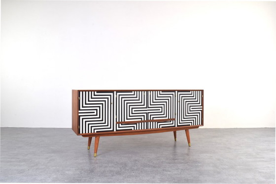 Image 1 of Handbemaltes Mid-Century Op-Art Sideboard von Sven Andersen Møbelfabrikk, 1960er Jahre.