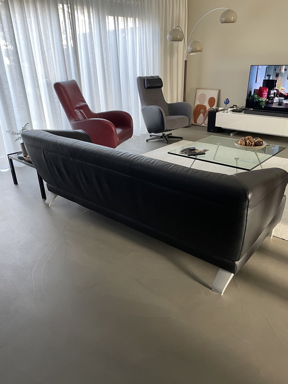 Image 1 of Canapé et pouf en cuir noir, marque Rolf Benz