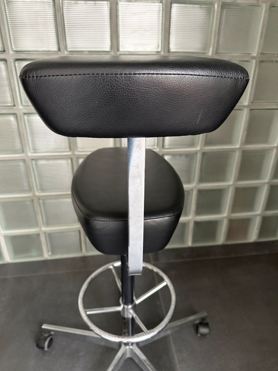 Vitra Perch Chair von George Nelson – Konferenzstuhl, Leather, Metal (photo 10 of 13)