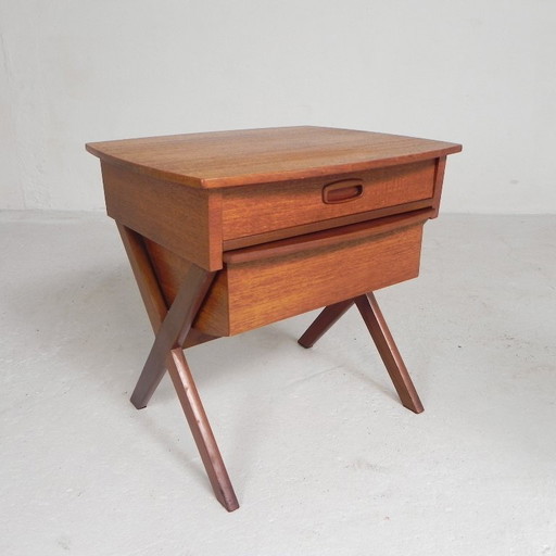 Kleine Kommode, Nähtisch mit 2 Schubladen, O.M.F., 1960er Jahre