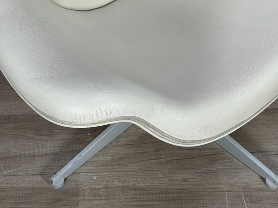 Image 1 of Poltrona Frau Regina Swivel Chair
