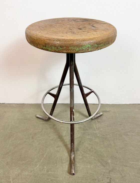 Image 1 of Grijze industriële werkplaatskruk, jaren 60