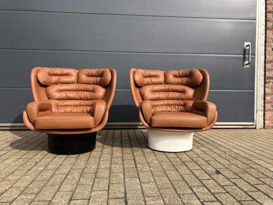 Image 1 of 2x Joe Colombo Elda Stuhl, cognacfarbenes Leder, schwarzes oder weißes Fiberglas