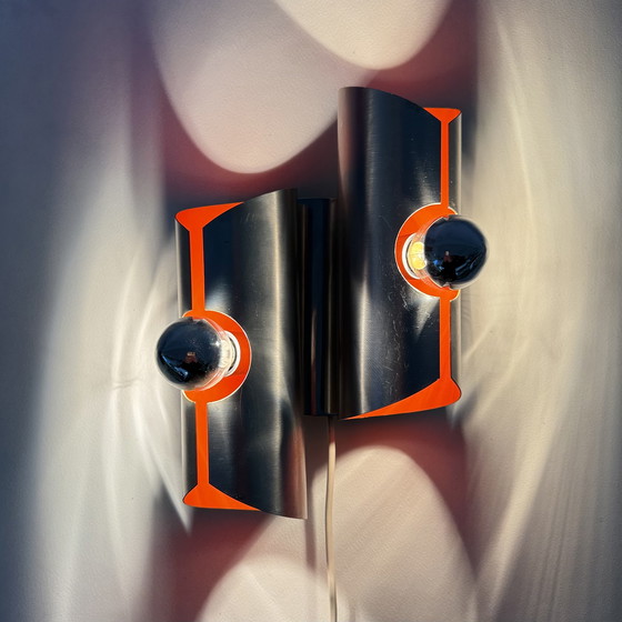 Image 1 of Aplique de pared de aluminio de la era espacial con interior naranja, década de 1970