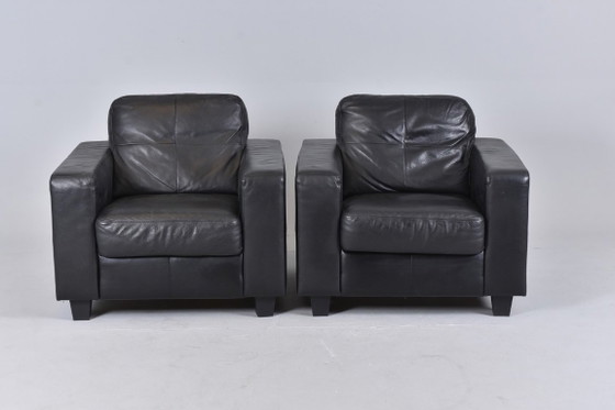 Image 1 of Zwei IKEA „Skogaby“-Sessel in schwarzem Kunstleder