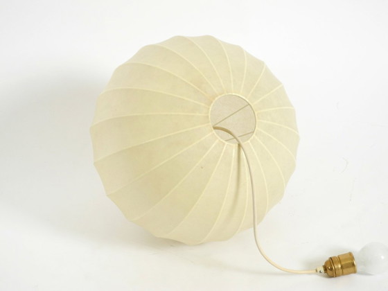 Image 1 of Beautiful round Cocoon pendant lamp in very good original vintage condition from the 1960s