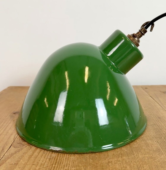 Image 1 of Industriële Britse hanglamp van groen emaille, jaren 60