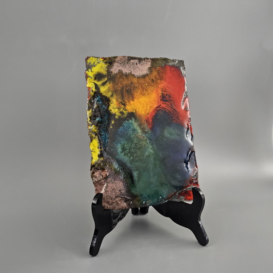 Image 1 of Targa murale antica della Germania Ovest in pietra lavica, realizzata da Vulkan Keramik / Ostara Fliesen. Colori: rosso, arancio