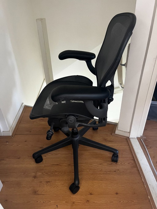 Hermin Miller Aeron Chair