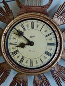 Un reloj de sol Schatz Elexacta antiguo de la década de 1960.