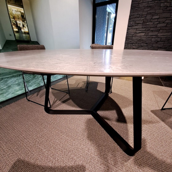 Image 1 of Joli Outdoor Curve eettafel