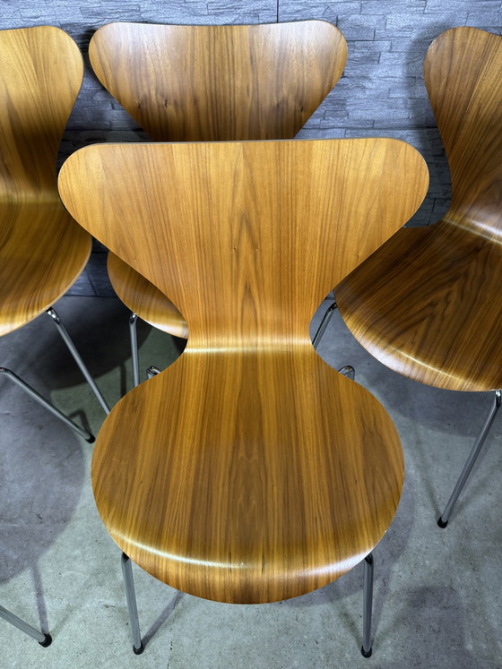 6 x Fritz Hansen Series 7 Butterfly Chair Walnut – Dining chairs, Wood, Chrome, Modern (photo 5 of 15)