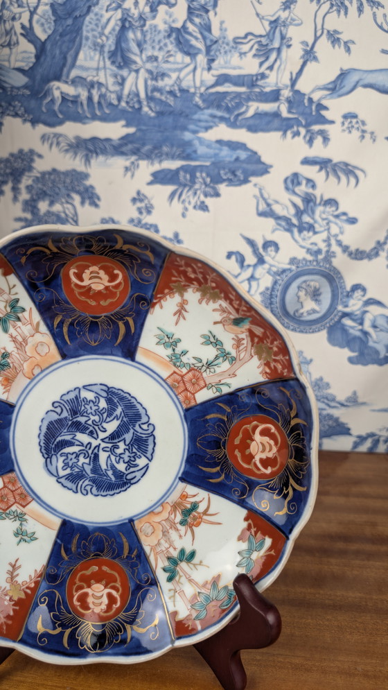 Image 1 of Signed Imari porcelain plate with late 19th century Japanese flora & fauna design