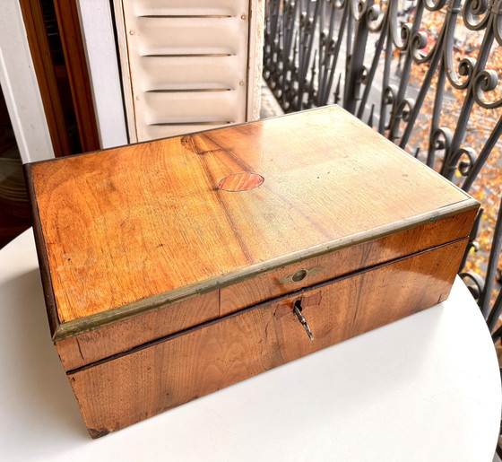 Image 1 of Große Holzkiste aus dem 19. Jahrhundert