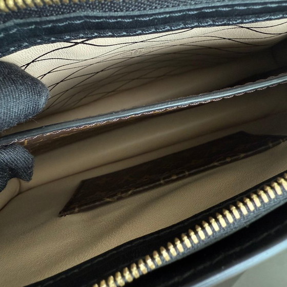 Image 1 of LOUIS VUITTON MARELLE GOUD MIEL EPI LEREN MONOGRAM ZAKJE