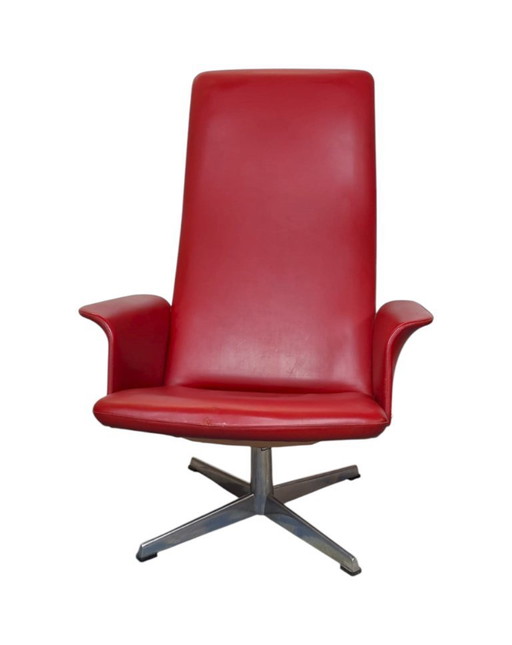 Poltrona girevole Bodafors-Verken in similpelle rossa, Svezia, anni '70