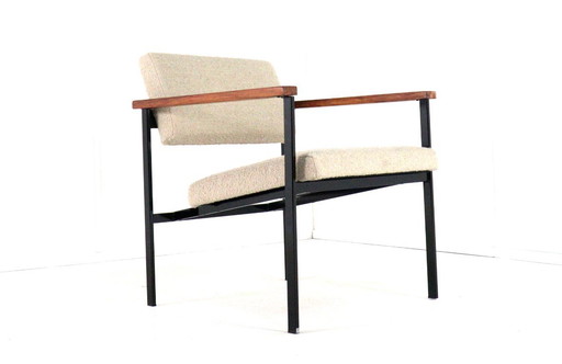 fauteuil vintage recouvert