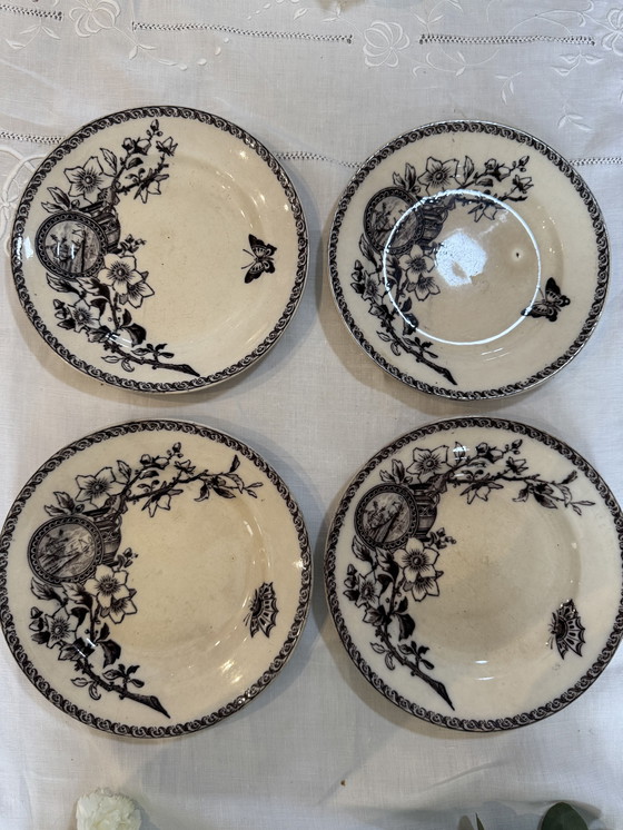 Image 1 of Set of 4 Ironstone plates, Wallace pattern -