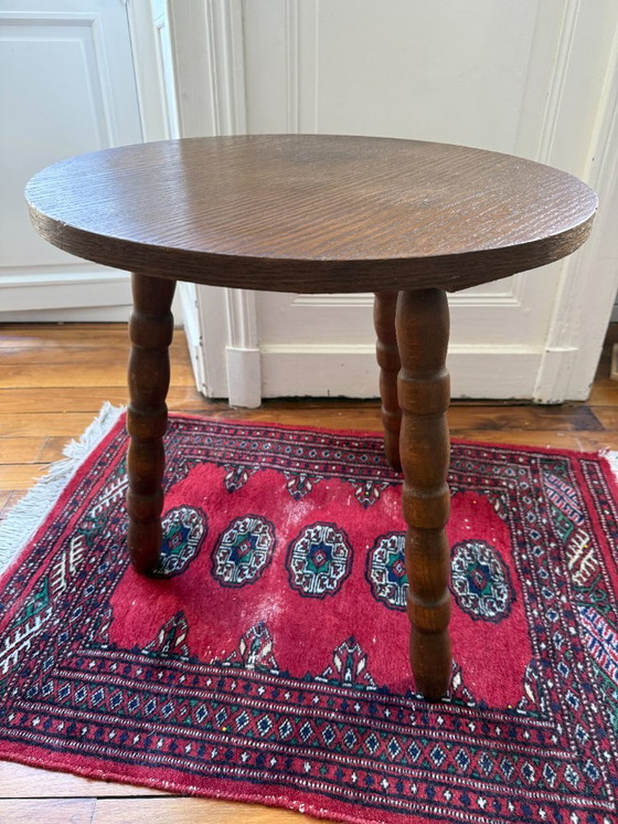 Image 1 of Tavolino laterale a treppiede in legno tornito - stile brutalista