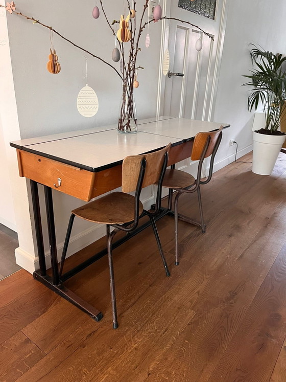 Vintage children's Desk with 2 chairs - 1950s/1960s – Wood, Metal (photo 2 of 5)