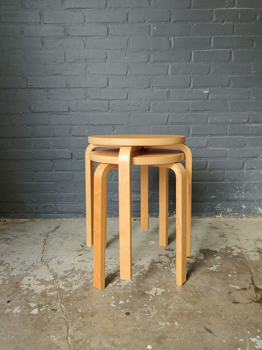2 Plywood berken frosta Ikea krukken stool in de stijl van alvast aalto
