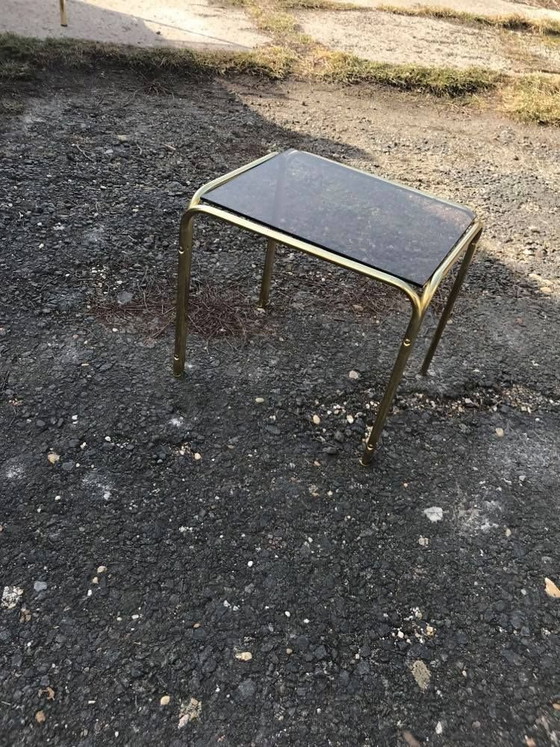 Table basse vintage en laiton, années 1970 – Livres d'art, Verre (photo 7 of 7)