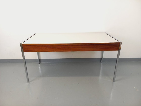Image 1 of Vintage modernistisch bureau van palissander, melamine en metaal uit de jaren 60 en 70