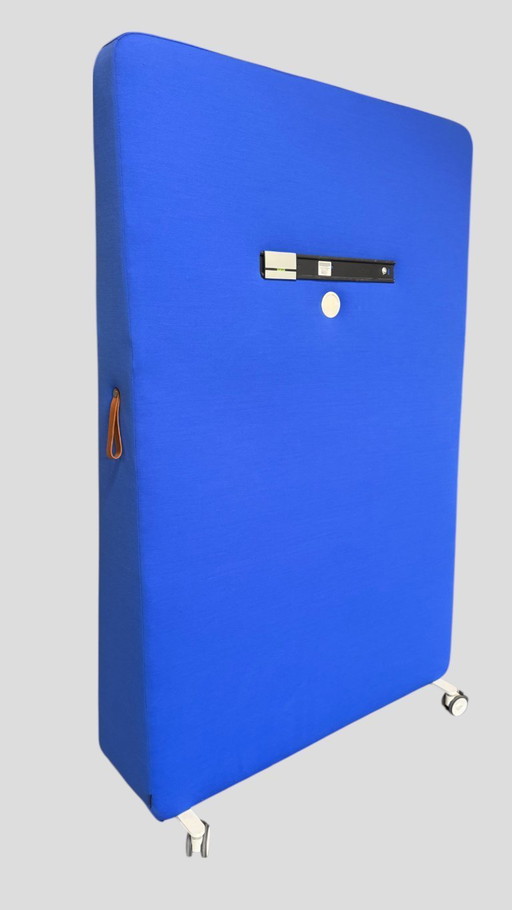Séparation acoustique Cascando Trunk - avec support TV | Design Robert Bronwasser | Kvadrat Planum