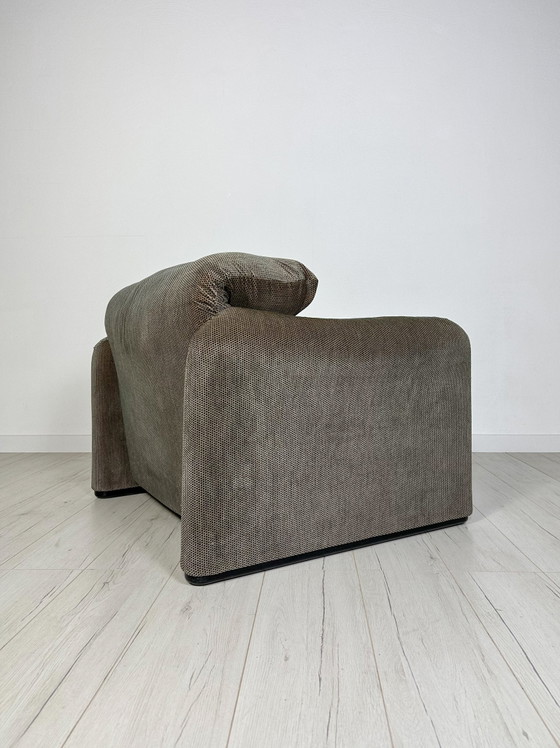 Image 1 of 1/2 jaren 1970 Vintage Cassina Maralunga Lounge Chair door Vico Magistretti voor Cassina