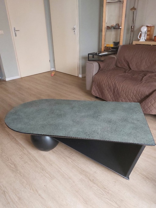 Design coffee table