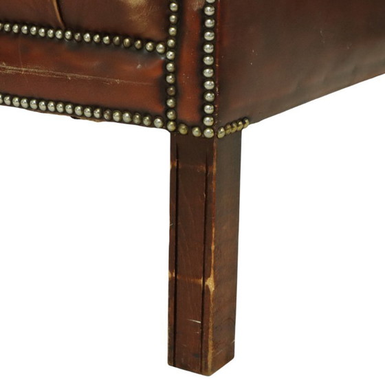 Image 1 of Oude Chesterfield Zetel Bruin Leder