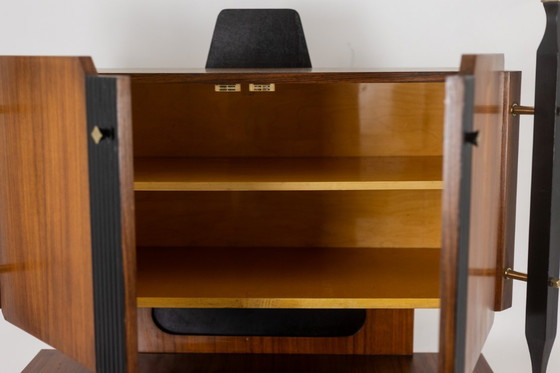 Image 1 of Coppia di armadi italiani impiallacciati in teak. Circa 1960.