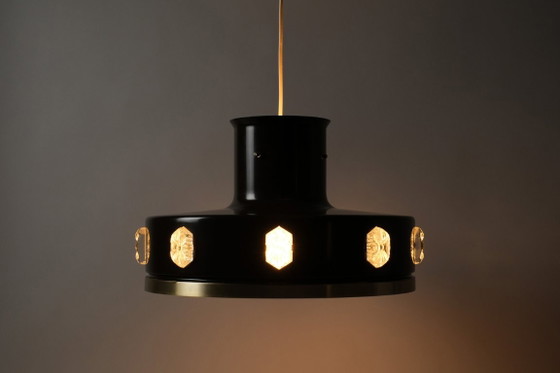 Suspension Vitrika, marron et laiton avec médaillons incrustés, éclairage danois moderne des années 1960. (photo 3 of 12)