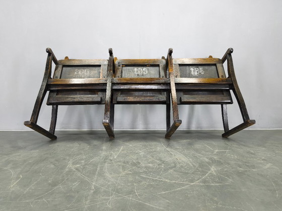 Image 1 of Rares bancs de cinéma en bois de hêtre tchécoslovaques des années 1920