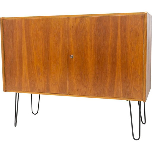 Vintage beukenhouten buffetkast "U-450" van Jiří Jiroutek voor Interiér Praha, Tsjechië 1960