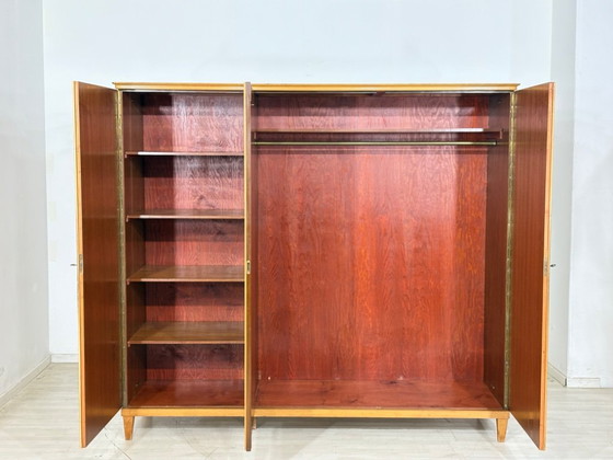 Image 1 of Vintage kledingkast, grote houten kast, linnenkast